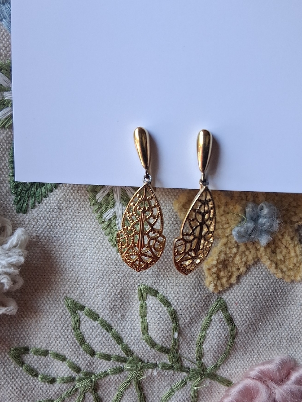 Trifari Vintage Teardrop Dangle Earrings - Picture 11 of 11